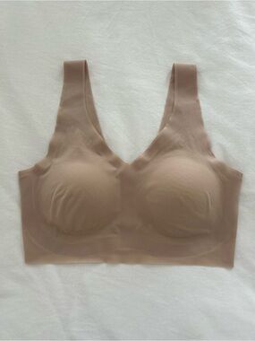 Maidenform Nude-Tan Seamless Wireless Molded Cup Bra